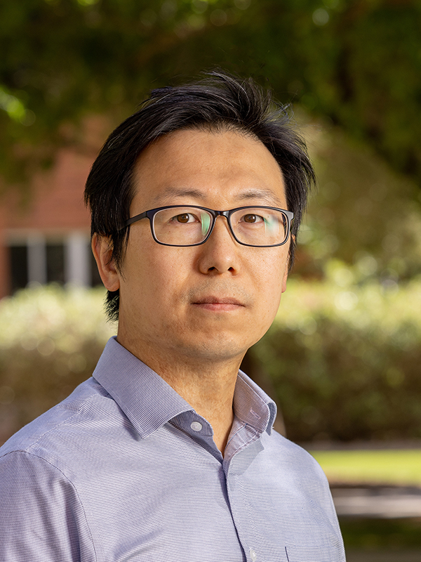 Chi-kwan Chan | Program in Applied Mathematics