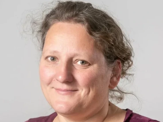 Anna Dornhaus